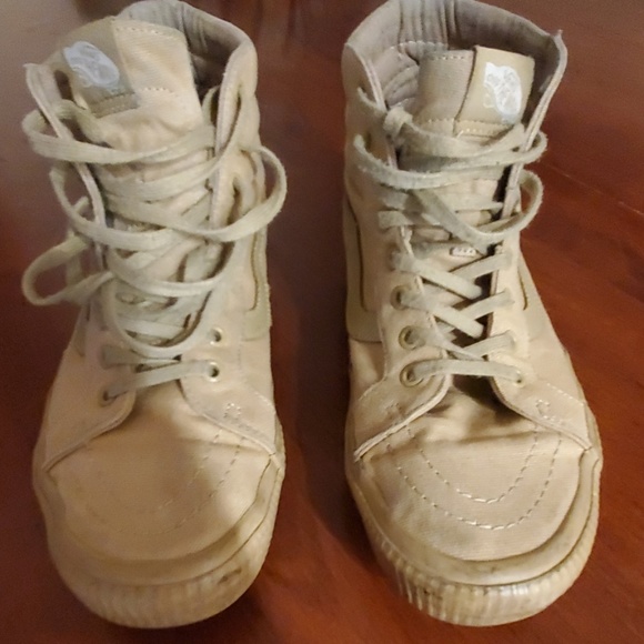 Vans - Picture 2 of 4